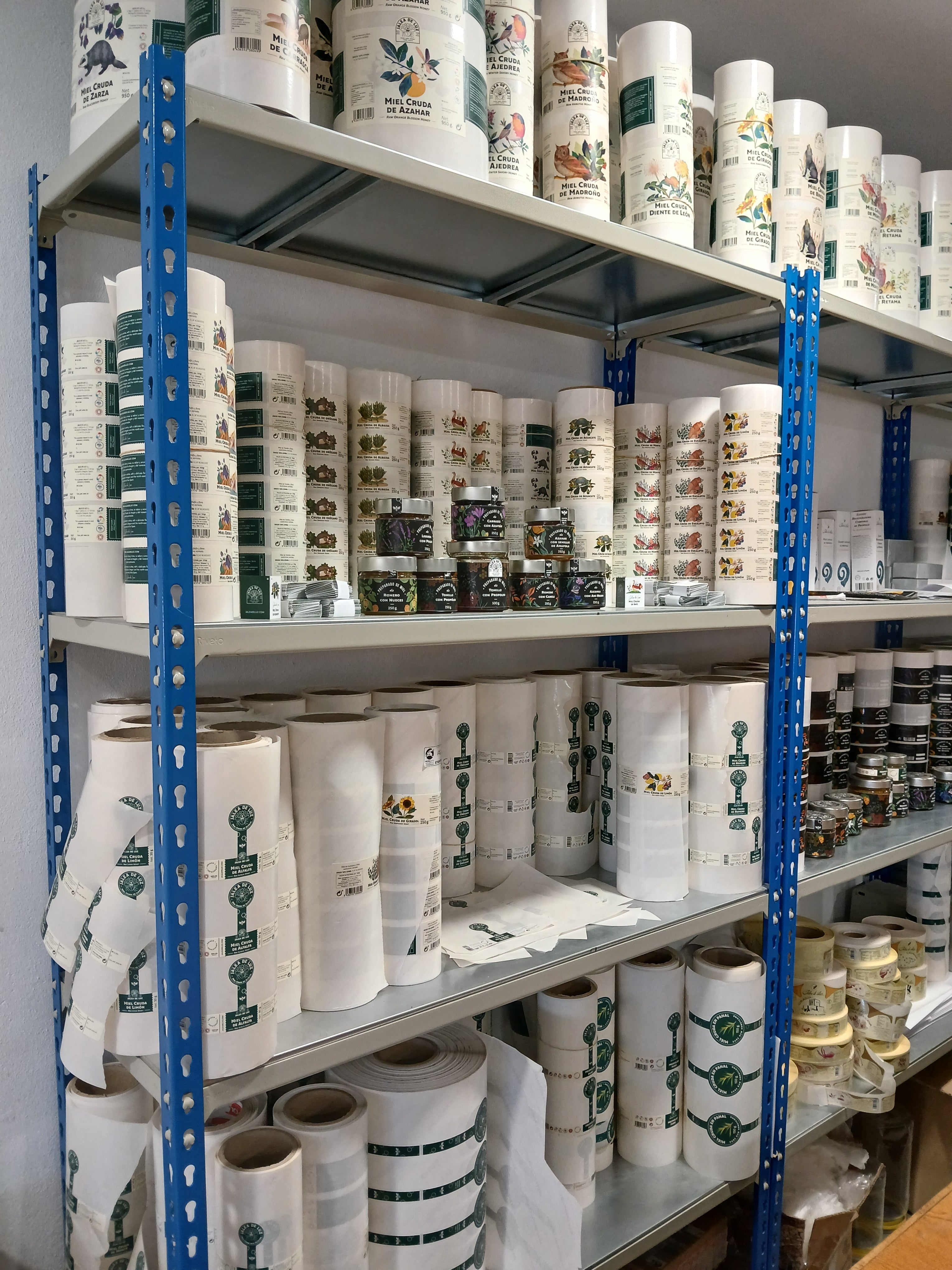 ESTANTERIA ETIQUETAS JALEA DE LUZ